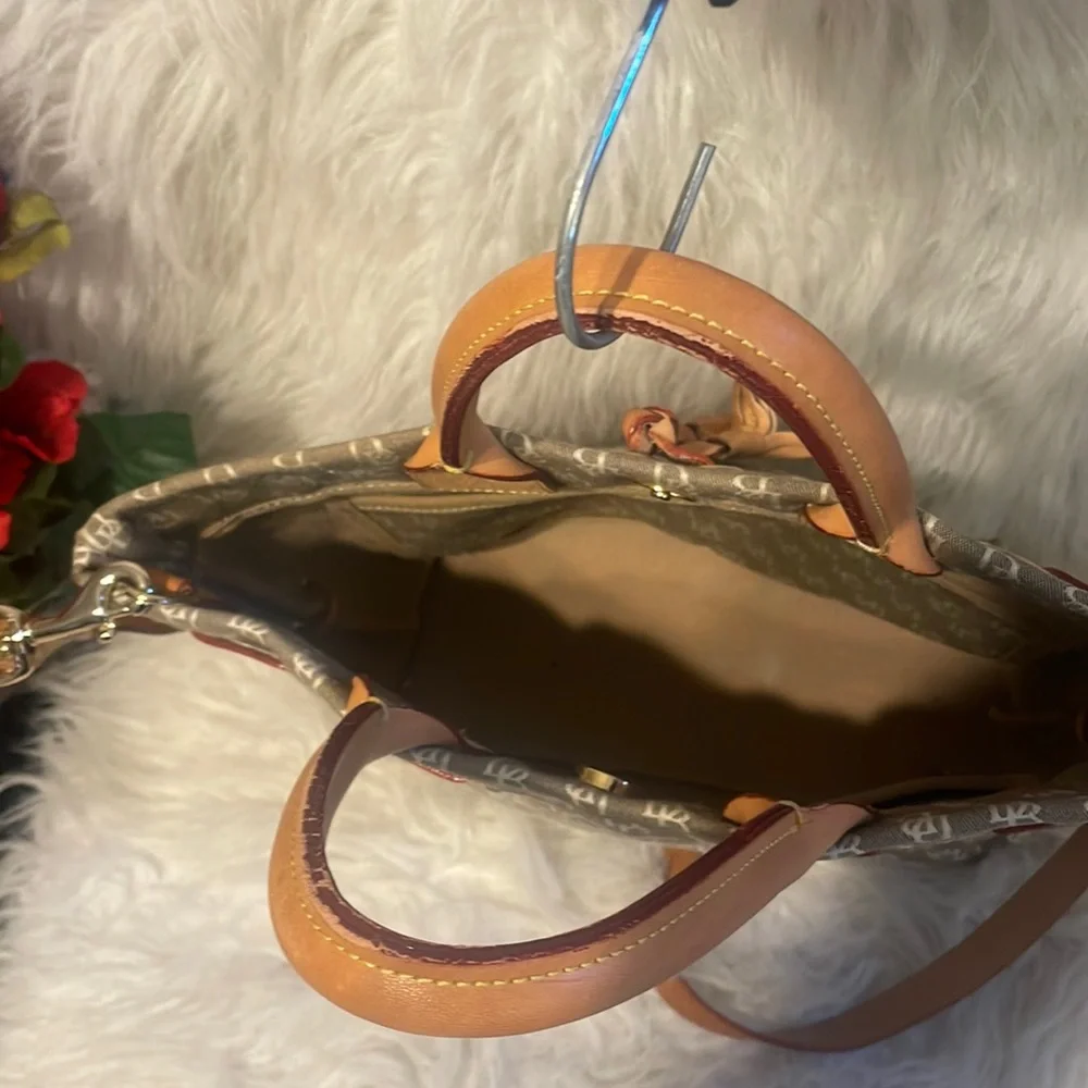 DOONEY & BOURKE Signature Bag